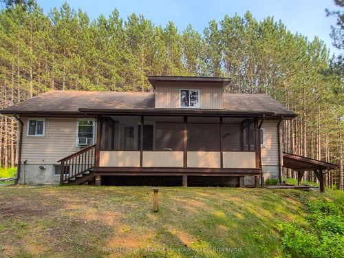 226 Owl Lake Rd, Katrine, ON, P0A1L0 | Card Image