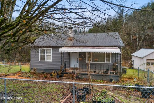 7593 Cracker Neck Rd, Washburn, TN, 37888-4227 | Card Image