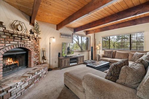 43289 Shasta Rd, Big Bear Lake, CA, 92315-2468 | Card Image