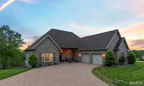 6132 Cardrona Dr, Cape Girardeau, MO, 63701-8499 | Card Image