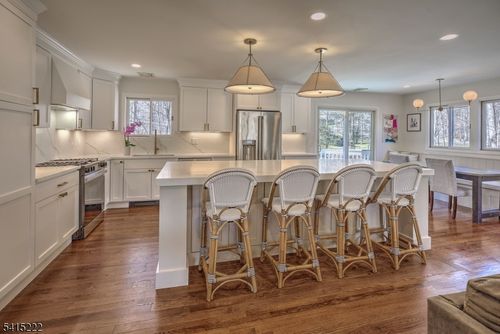 29 Cora Ln, Chester, NJ, 07930-2709 | Card Image