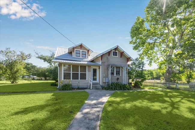 10753 Track Rd E, House other with 3 bedrooms, 4 bathrooms and null parking in Cat Spring TX | Image 22