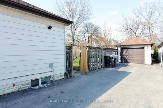 7 Sophia St, House other with 3 bedrooms, 2 bathrooms and 4 parking in Brampton ON | Image 44