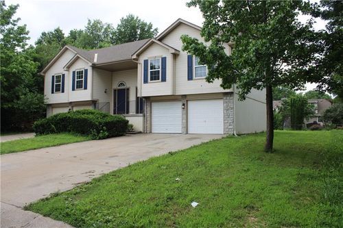 403-401-403 Nw Highland Ln, Blue Springs, MO, 64014-2316 | Card Image