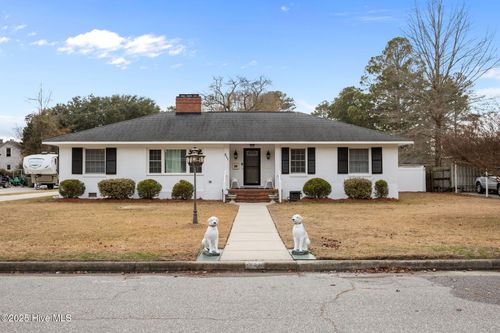 211 W 12th St, Washington, NC, 27889-3605 | Card Image