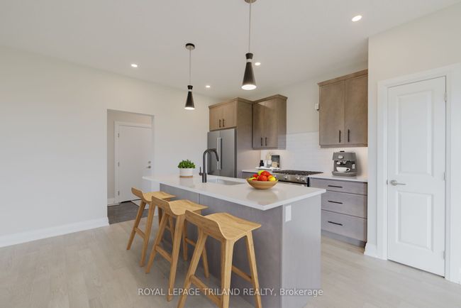31 Allister Dr, House other with 3 bedrooms, 3 bathrooms and 4 parking in Middlesex Centre ON | Image 13
