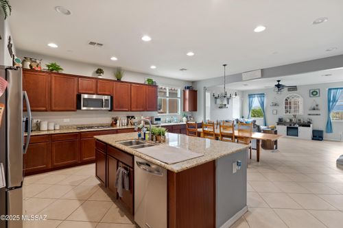 9509 S Quiet Dove Dr, Tucson, AZ, 85747-6201 | Card Image