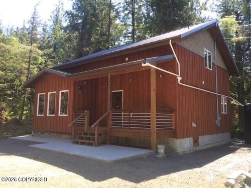 219 Pond Reef Rd, Ketchikan, AK, 99901-9313 | Card Image