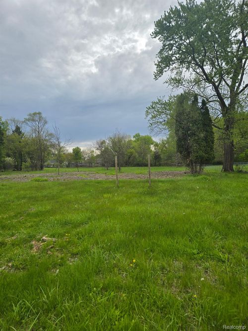 V/L Glendale Avenue, Burton, MI, 48509 | Card Image