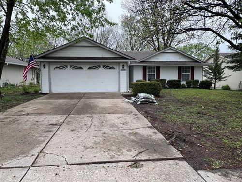 1608 N Lazy Branch Rd, Independence, MO, 64058-1275 | Card Image