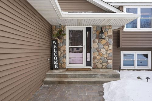 832 Deerfield Rd, Watertown, MN, 55388-9275 | Card Image