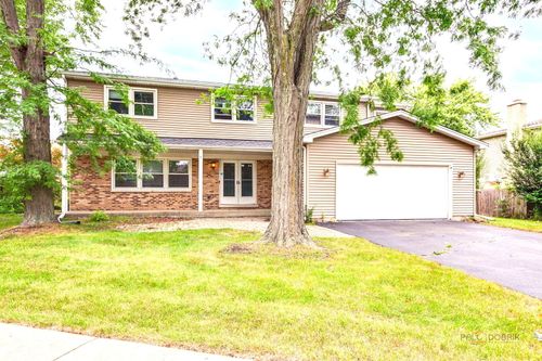 562 Applegate Ln, Lake Zurich, IL, 60047-2332 | Card Image