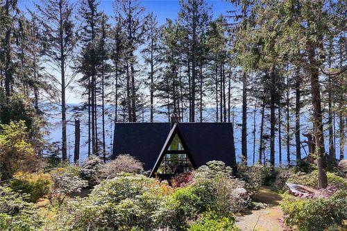 2734 Seaside Dr, Sooke, BC, V9Z1G7 | Card Image