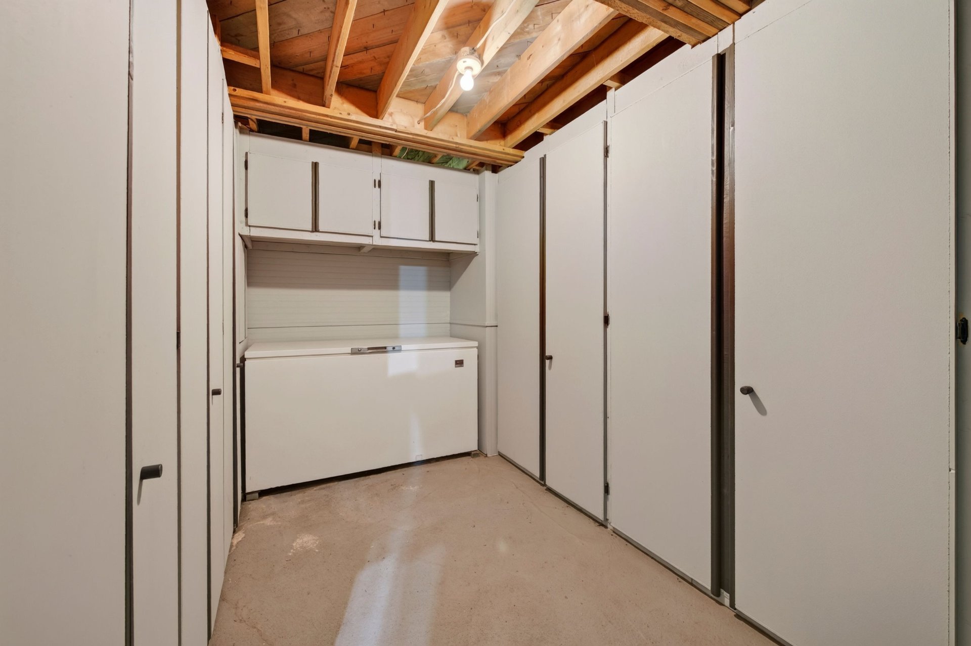 Residential in Sainte-Lucie-des-Laurentides