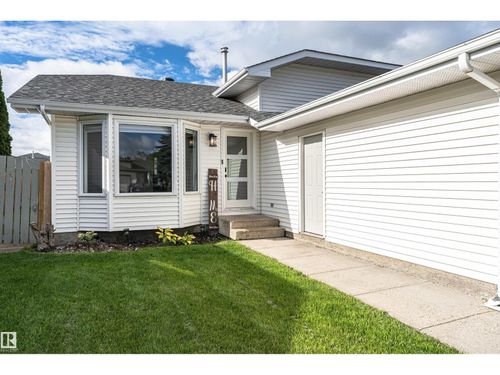 4521 29 Ave Nw, Edmonton, AB, T6L4W6 | Card Image