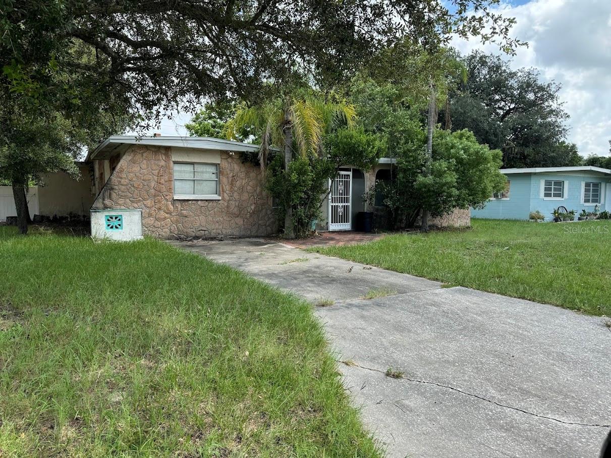 Forest Hills Dr, Holiday, FL 34690