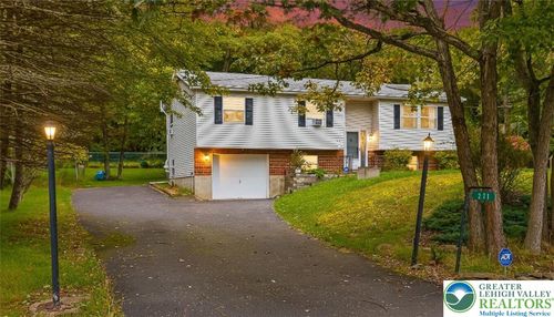271 N Shore Dr, Albrightsville, PA, 18210-7774 | Card Image
