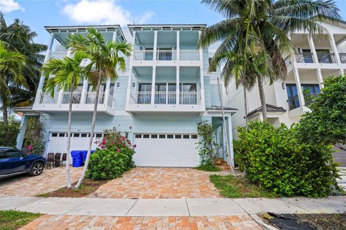 b1-347 Oak St, Hollywood, FL, 33019-4402 | Card Image
