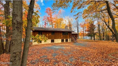 65 Lake Dr E, Gouldsboro, PA, 18424-8994 | Card Image