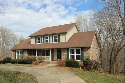 2803 Wakefield Dr, House other with 5 bedrooms, 4 bathrooms and 2 parking in Clarksville TN | Image 1