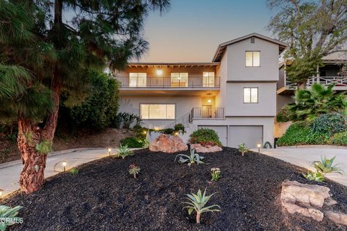 817 E Mountain St, Glendale, CA, 91207-1432 | Card Image