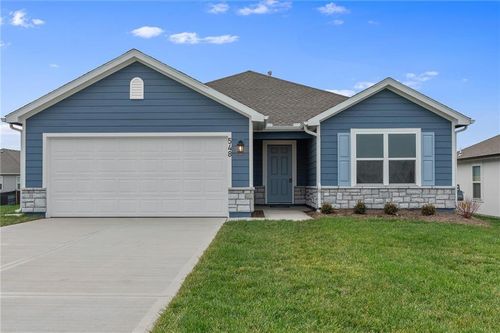 565 W Bluebird St, Gardner, KS, 66030 | Card Image