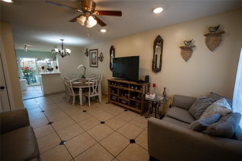 apt-8-1220 Shadowdale Dr, Houston, TX, 77043-4260 | Card Image