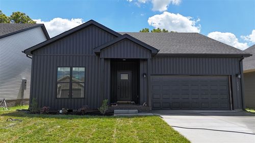 1177 Shallowford St, Bowling Green, KY, 42101-6368 | Card Image