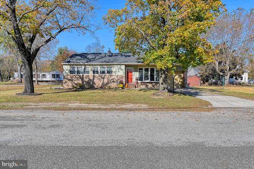 62 E End Ave, PENNS GROVE, NJ, 08069-9707 | Card Image