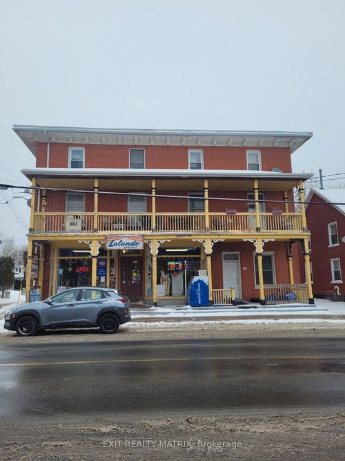 {{alt}} | Card Image