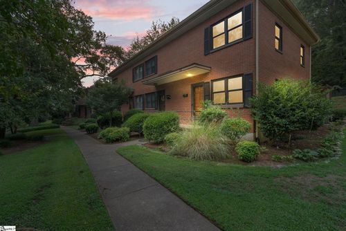 52 Faris Cir, Greenville, SC, 29605-1010 | Card Image