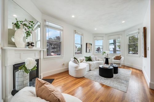 2-1520 Columbia Rd, Boston, MA, 02127-4005 | Card Image