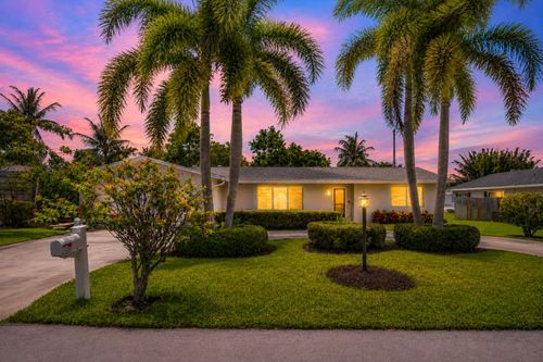 723 Sw 27th Ter, Boynton Beach, FL, 33435-7911 | Card Image