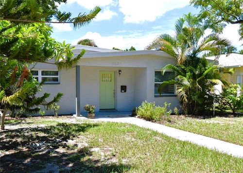 4027 7th St S, ST PETERSBURG, FL, 33705-3824 | Card Image