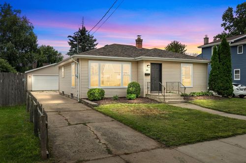 345 Grandview Avenue, MENASHA, WI, 54952 | Card Image