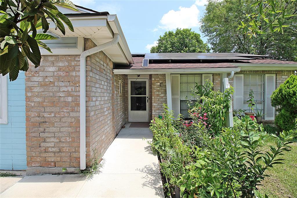Crisp Wood Ln, Houston, TX 77086