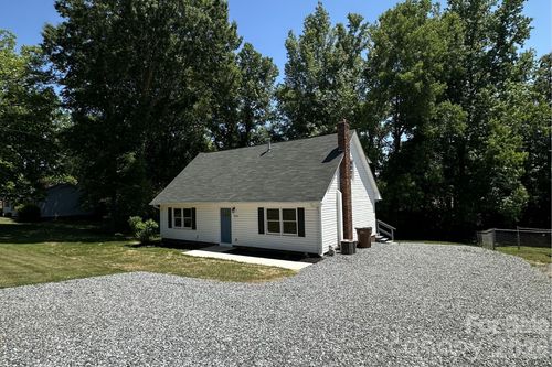 806 S Laurel St, Lincolnton, NC, 28092-3641 | Card Image