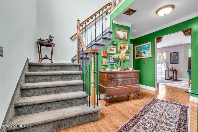 Front foyer with cathedral ceiling | Image 6