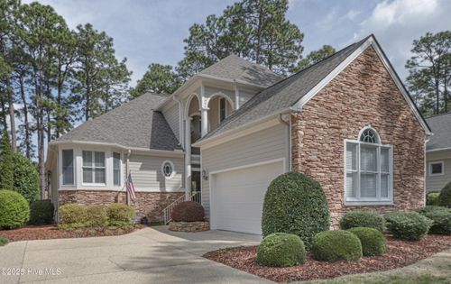 14 Dungarvan Ln, Pinehurst, NC, 28374-8185 | Card Image