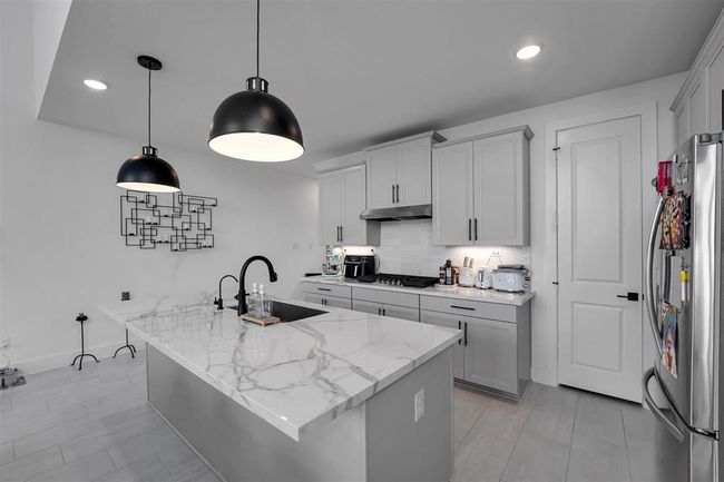 29646 Blooming Grove Way, House other with 4 bedrooms, 3 bathrooms and 2 parking in Fulshear TX | Image 10