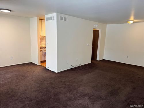 apt-166-30228 Southfield Rd, Southfield, MI, 48076-1312 | Card Image