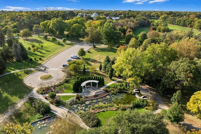 Walk to Como Rose Garden with Conservatory in background. | Image 40