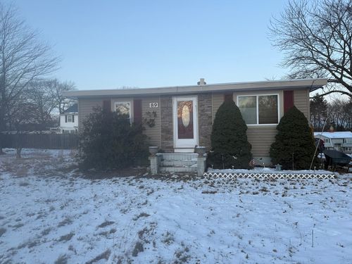 89 Newbury St, Dracut, MA, 01826-5707 | Card Image