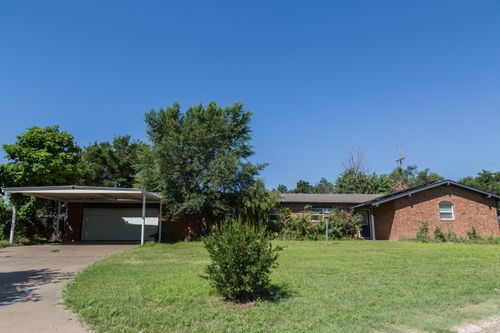 7005 Pleasant Hill Cir, Plainview, TX, 79072-0810 | Card Image