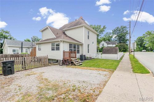 401 E 9th St, Fulton, MO, 65251-2007 | Card Image