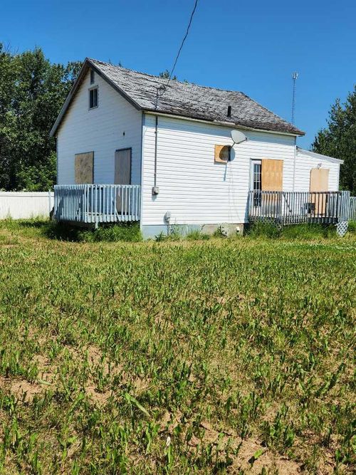 10 19, Enilda, AB, T0G0W0 | Card Image