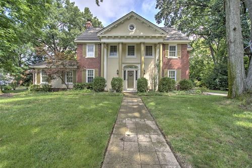 564 Bradley Ct, Decatur, IL, 62522-3202 | Card Image