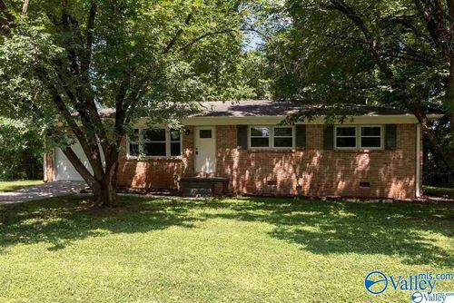 3508 Lois Ln Nw, Huntsville, AL, 35810-2638 | Card Image