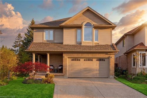 793 Grand Banks Dr, Waterloo, ON, N2K4N3 | Card Image