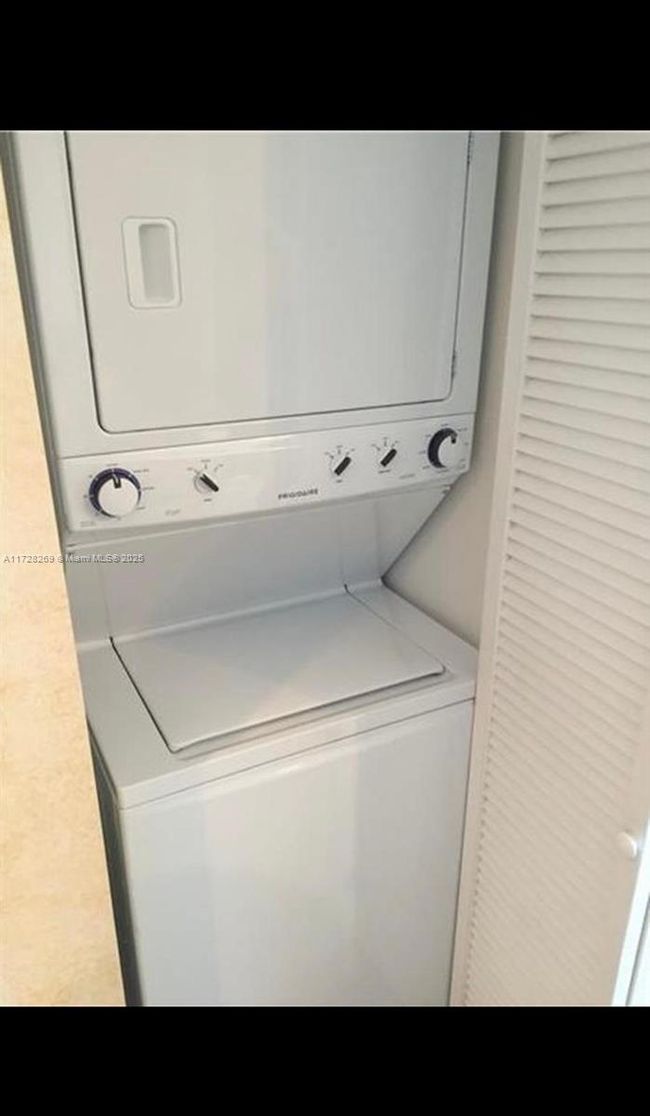 APT-2505 - 185 Sw 7 Th St, Condo with 1 bedrooms, 2 bathrooms and null parking in Miami FL | Image 5